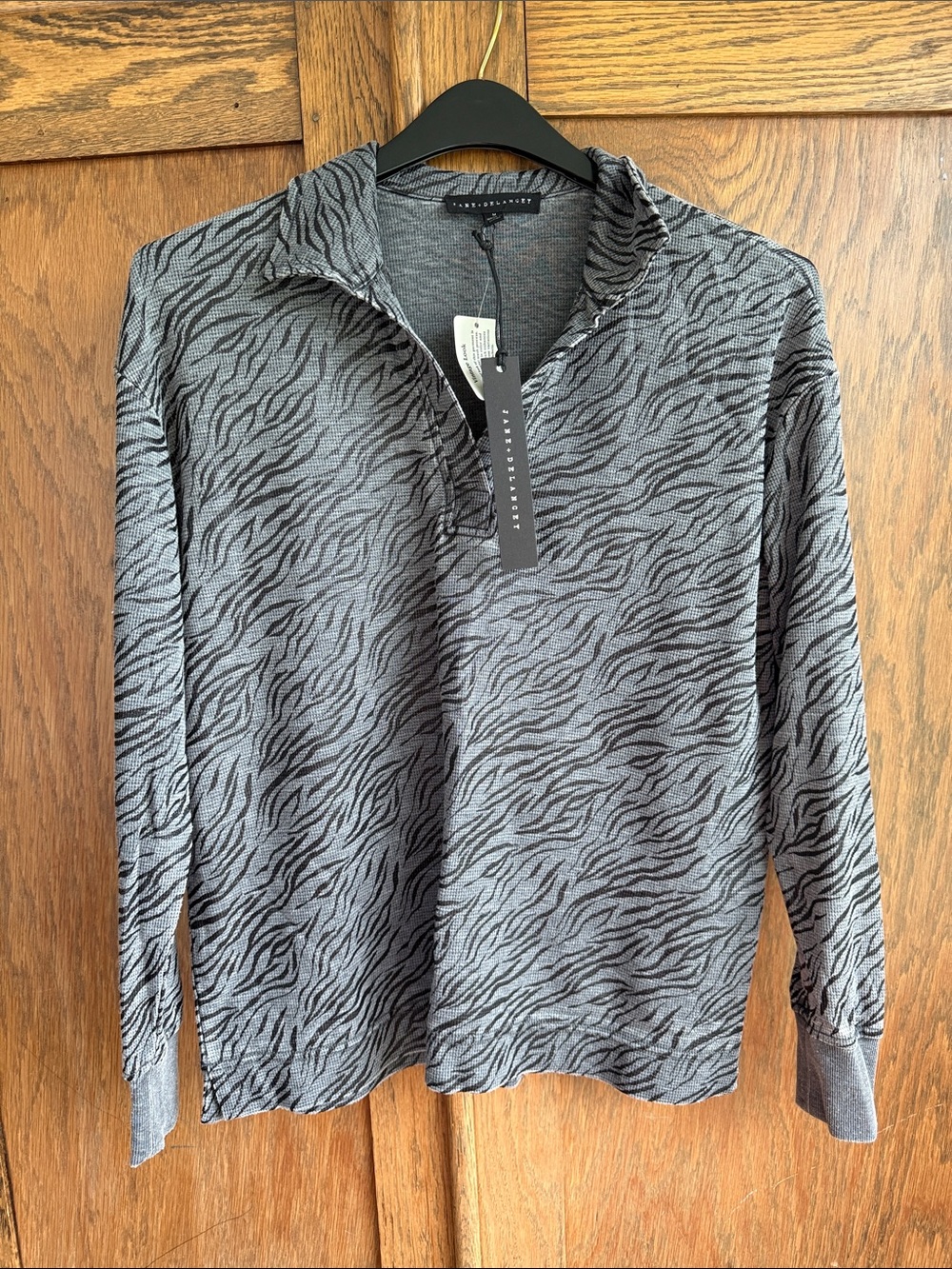 Jane + Delancey Gray & Black Zebra-Print Long Sleeve Polo Shirt
